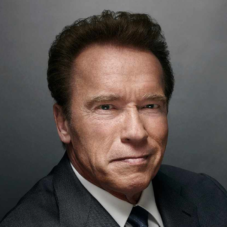 Arnold Schwarzenegger (อาร์โนลด์ ชวาร์เซเน็กเกอร์)